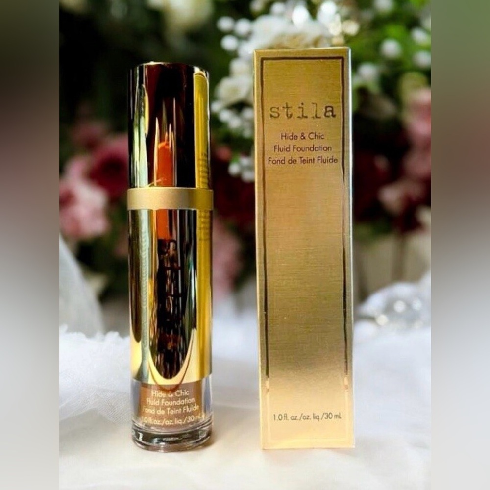 Still Hide & Chic Fluid Foundation. Shade tan 3